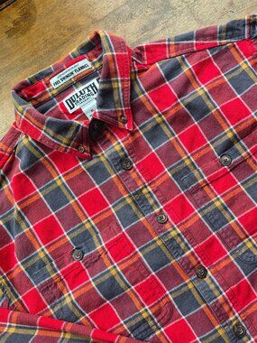 Duluth Trading Mens XL Free Swingin Flannel Relaxed Fit Shirt Red Plaid Untucked